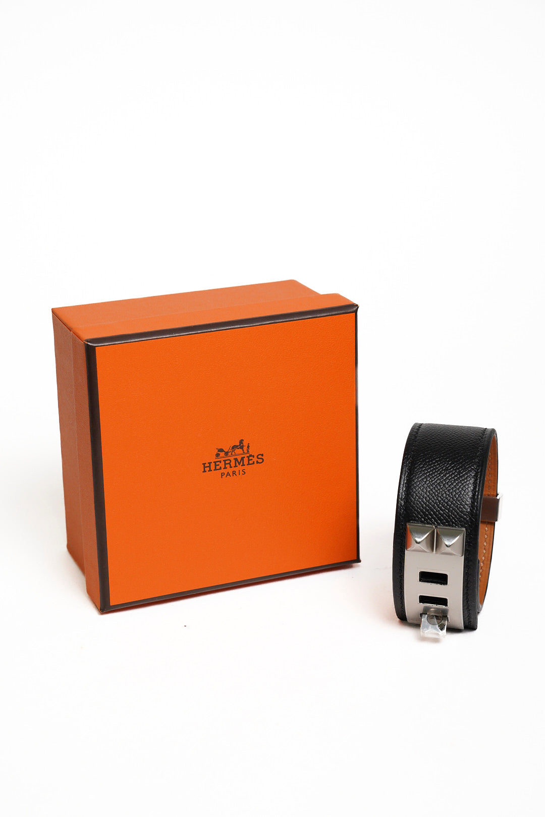 Hermes 愛馬仕EPSOM皮 鉚釘銀釦CDC手環-黑色