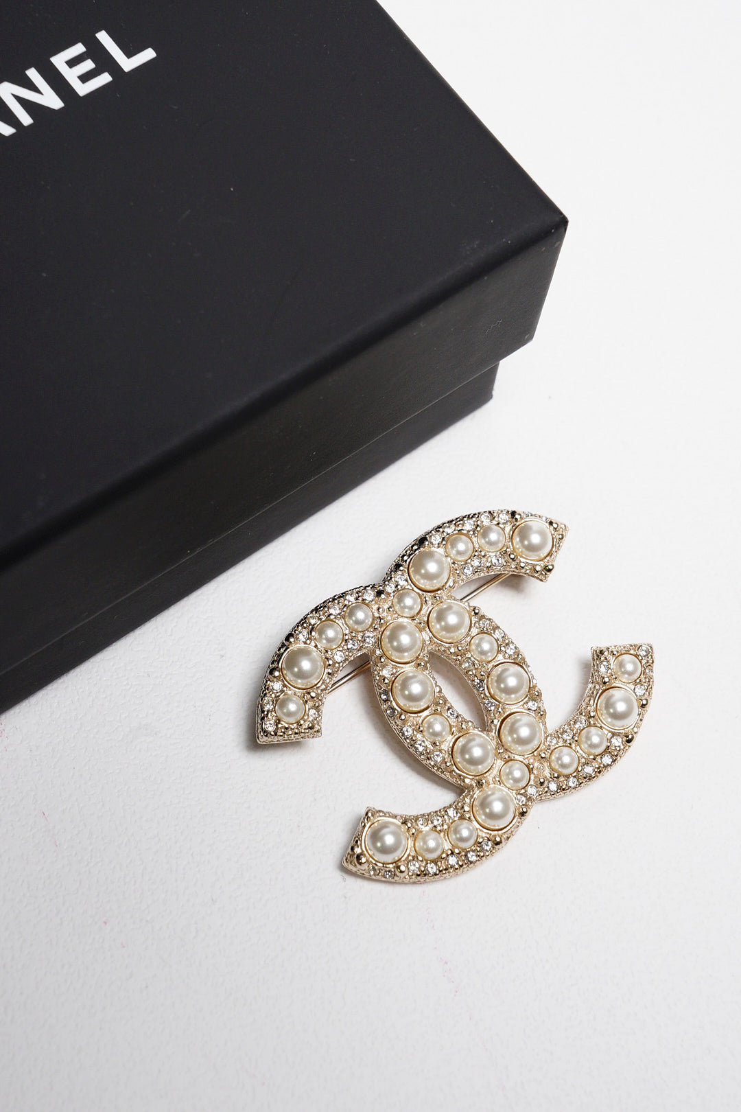 Chanel 珍珠鑽石胸針