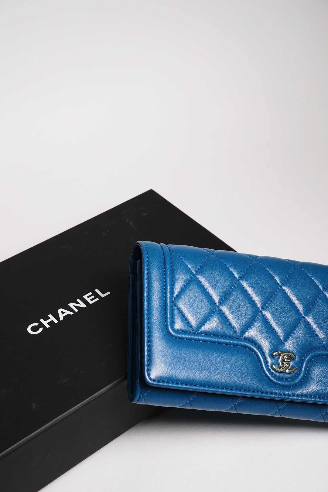 CHANEL 藍色長夾