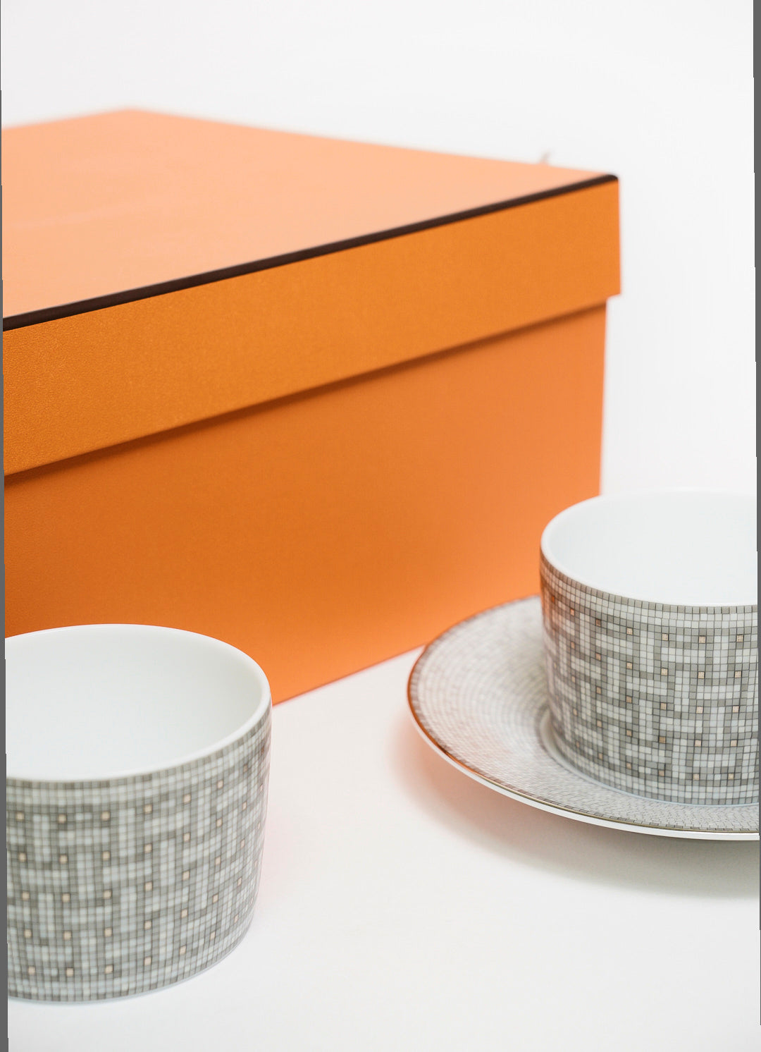 HERMES 愛馬仕 經典陶瓷茶杯碟組(灰色)