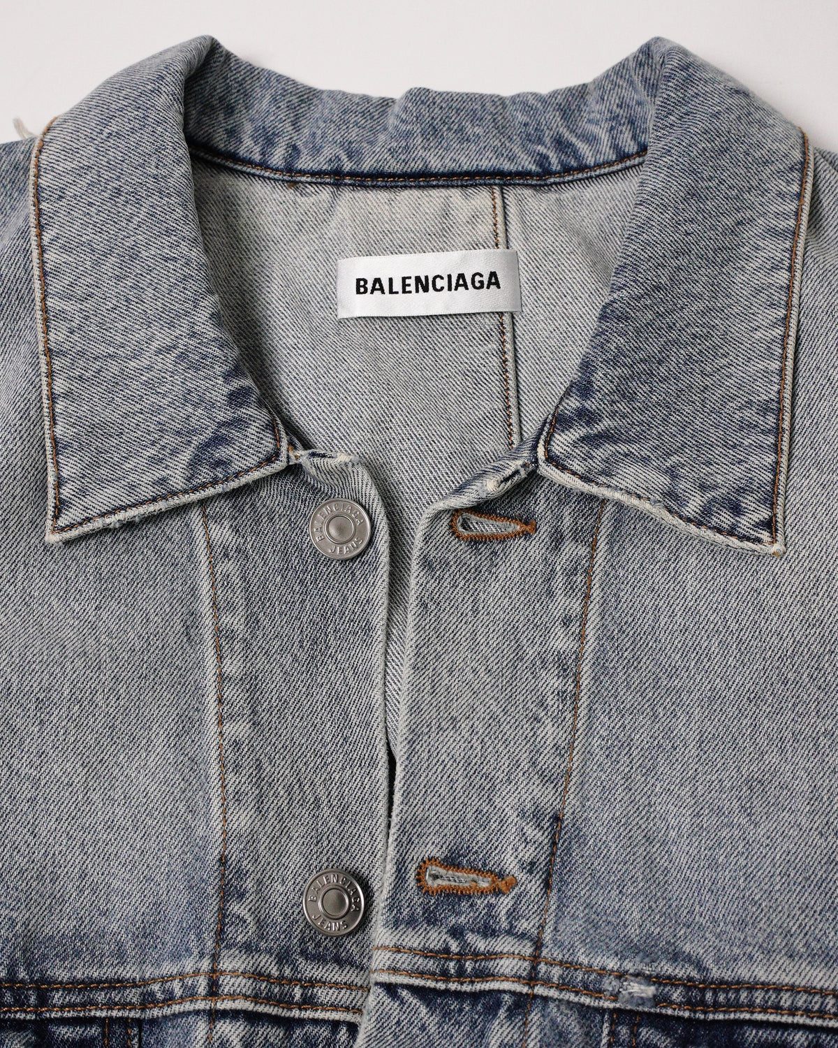 Balenciaga 水洗抽鬚破壞牛仔外套 淺藍色