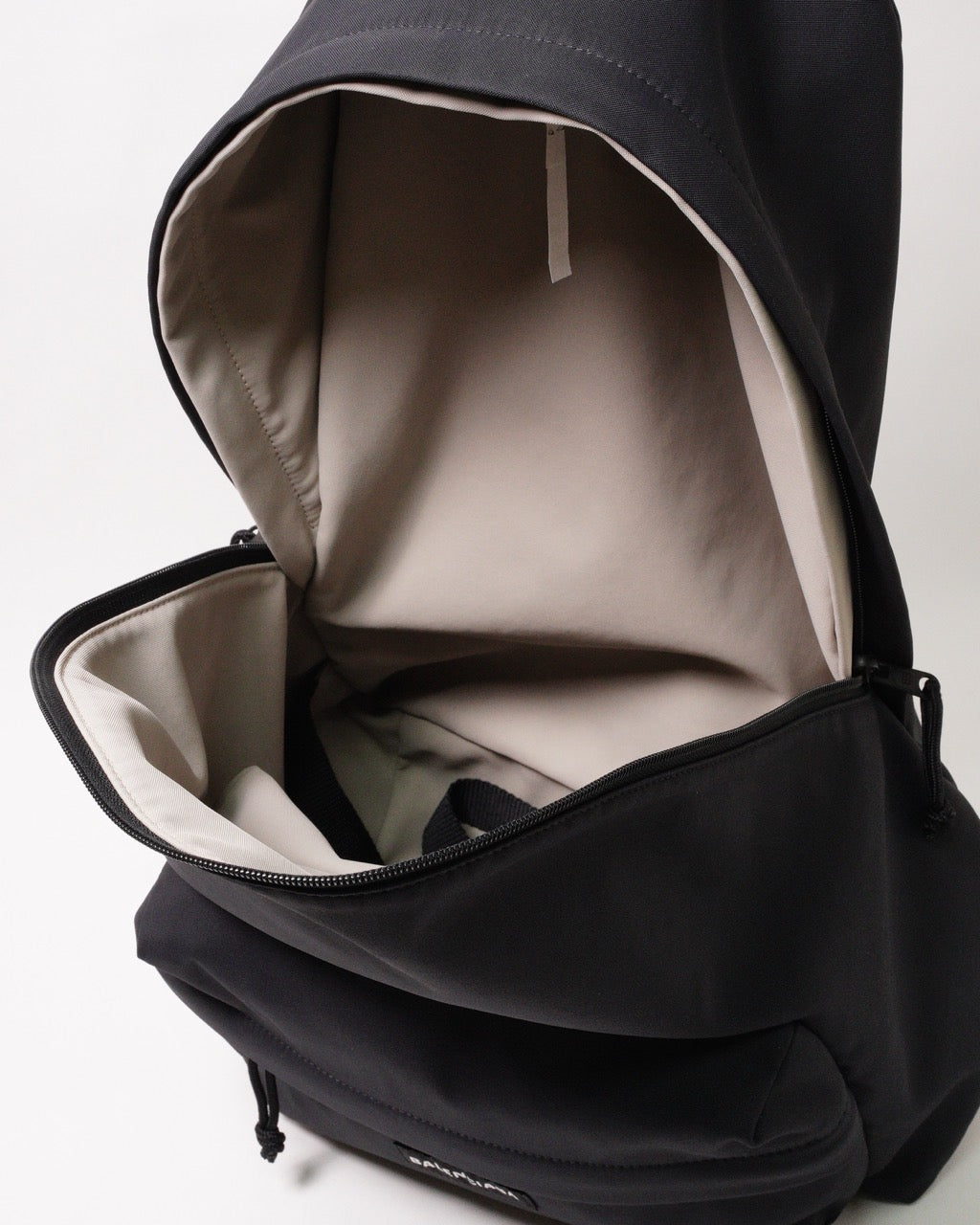 Balenciaga EXPLORER 雙面後背包 黑色 × 奶茶灰