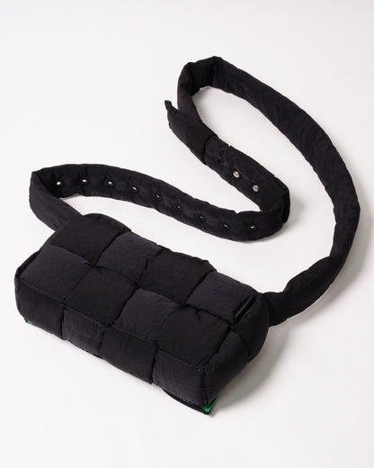 BOTTEGA VENETA BV 編織尼龍磁釦斜背包