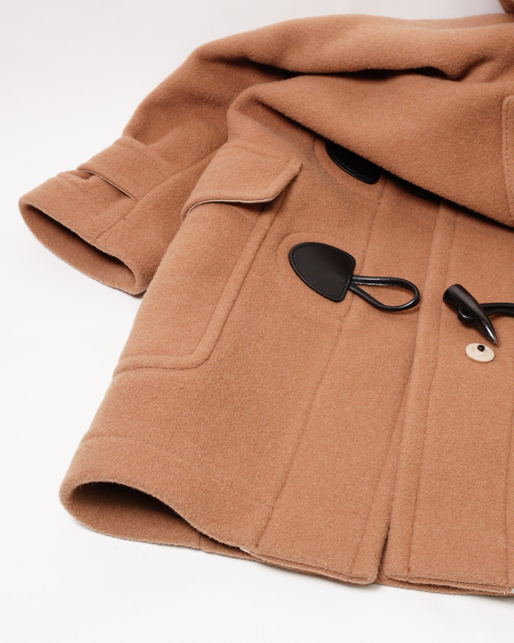 Burberry 駝色羊毛牛角扣大衣