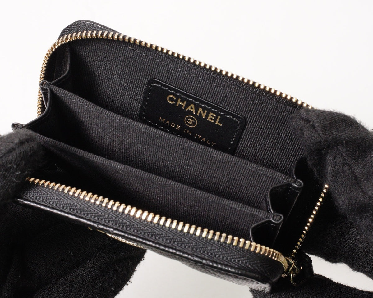 Chanel 經典CC水鑽LOGO 小牛皮ㄇ字拉鍊零錢包 2025年9月購買