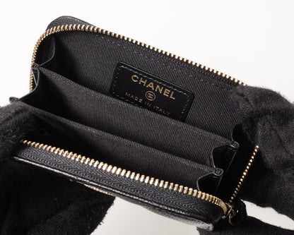 Chanel 經典CC水鑽LOGO 小牛皮ㄇ字拉鍊零錢包 2025年9月購買