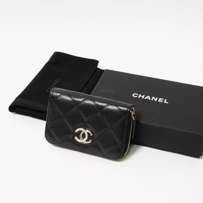 Chanel 經典CC水鑽LOGO 小牛皮ㄇ字拉鍊零錢包 2025年9月購買