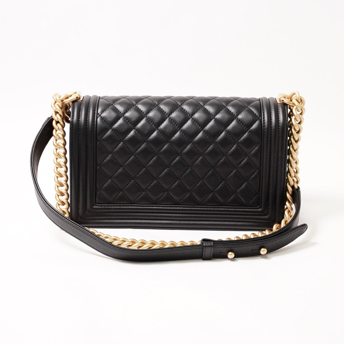 BOY CHANEL 經典金釦黑色小羊皮菱格紋