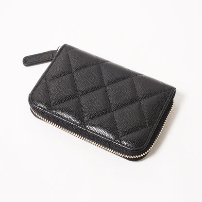 Chanel 經典CC水鑽LOGO 小牛皮ㄇ字拉鍊零錢包 2025年9月購買