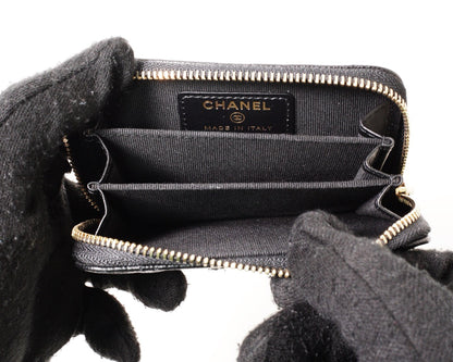 Chanel 經典CC水鑽LOGO 小牛皮ㄇ字拉鍊零錢包 2025年9月購買