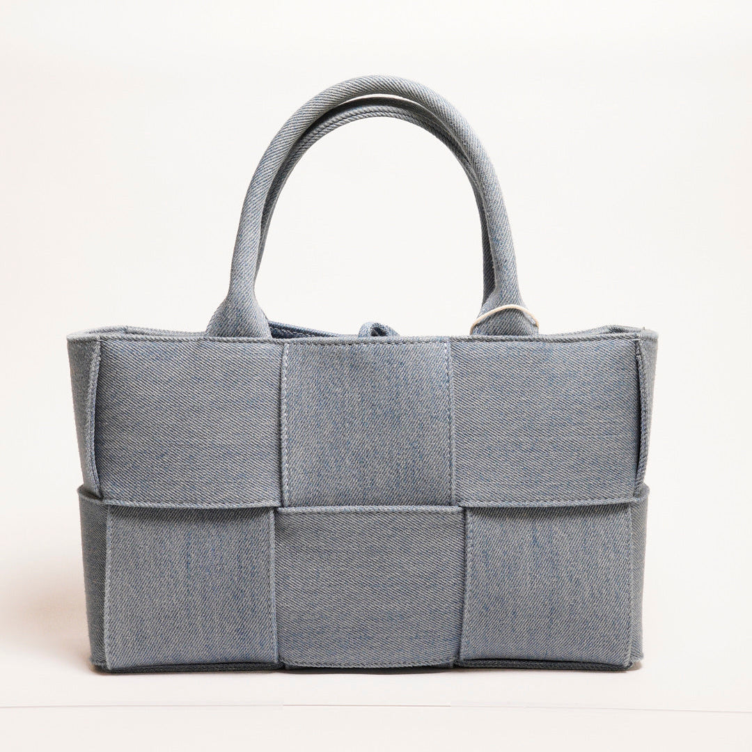 Bottega Veneta 丹寧編織托特包（Arco Tote）