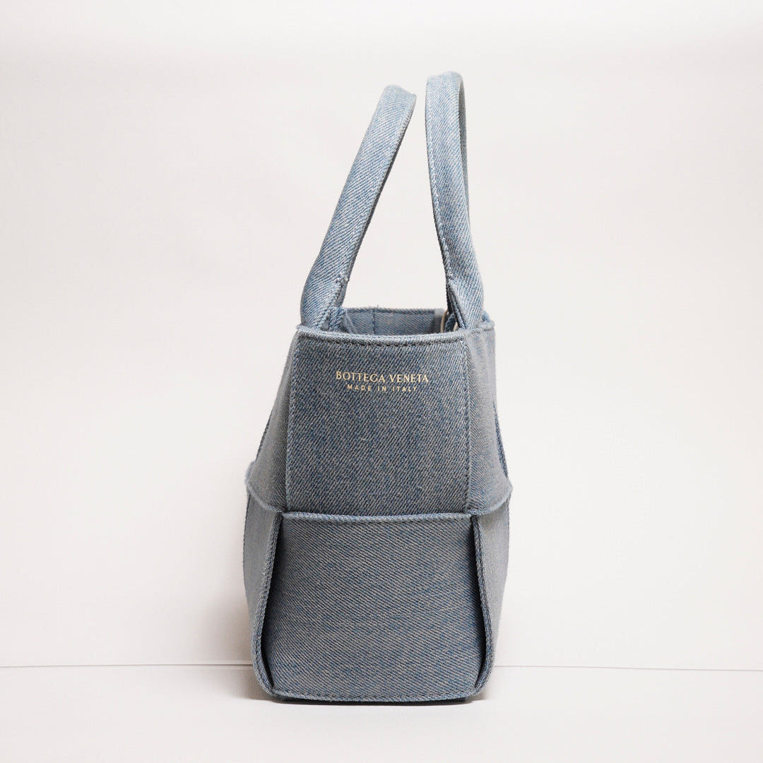 Bottega Veneta 丹寧編織托特包（Arco Tote）