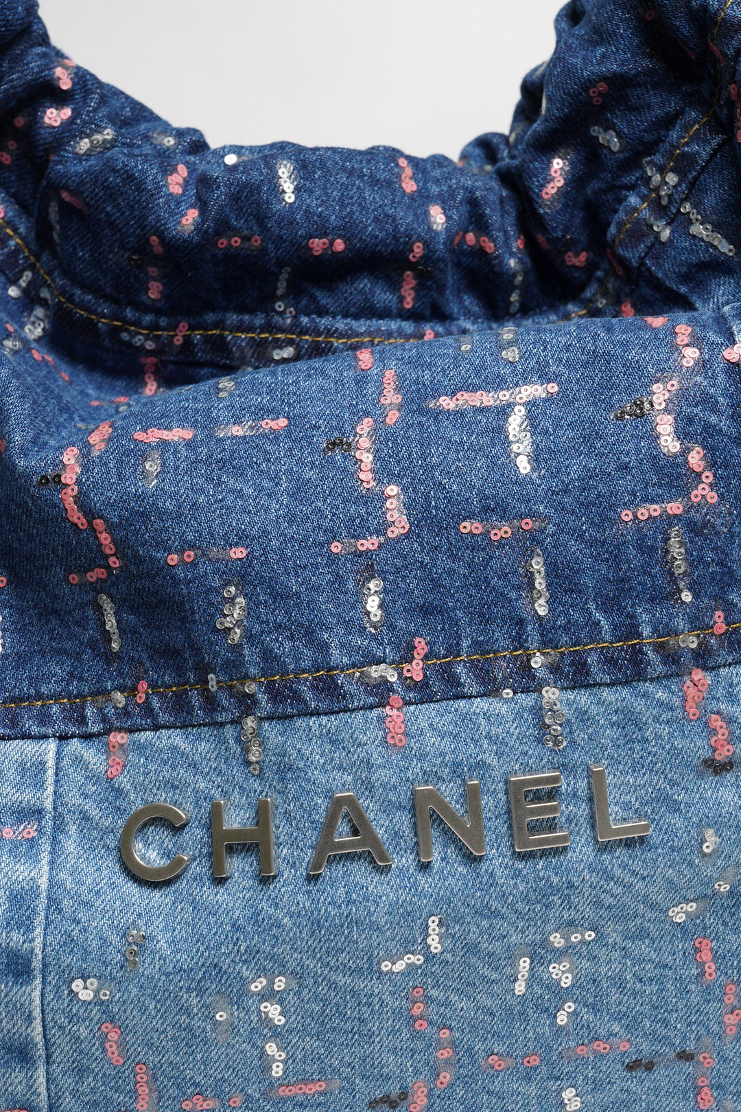 Chanel 23A 22bag 亮片牛仔流浪包（附小包）