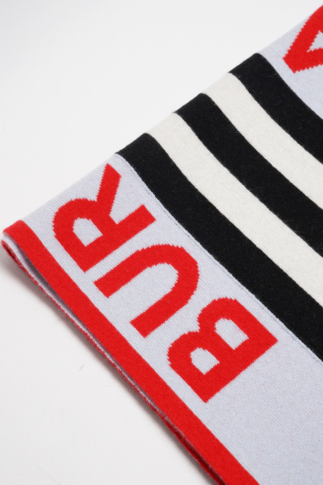 Burberry 羊毛英文LOGO圍巾（紅白條紋）