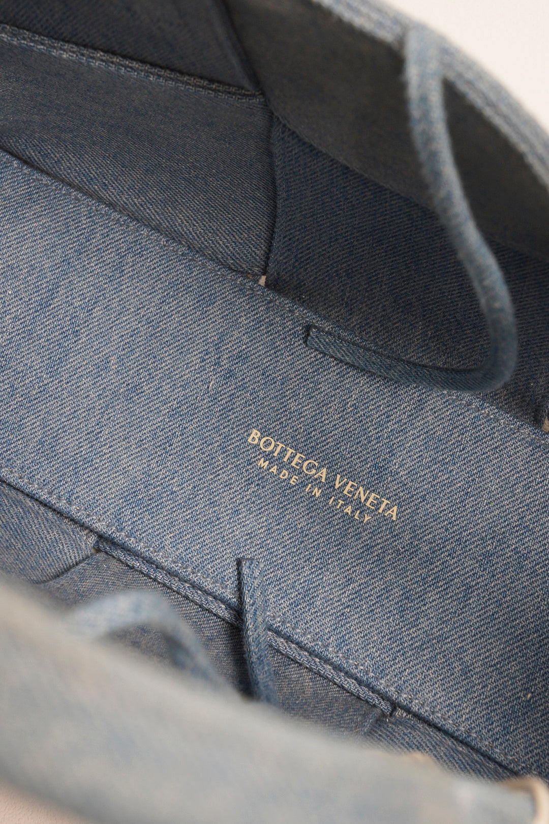 Bottega Veneta 丹寧編織托特包（Arco Tote）