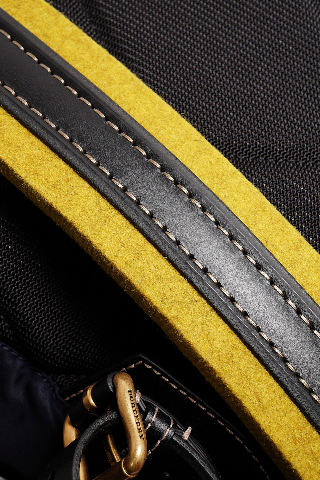 BURBERRY  The Rucksack Vintage 經典金色LOGO翻蓋中型後背包(藍色/M)