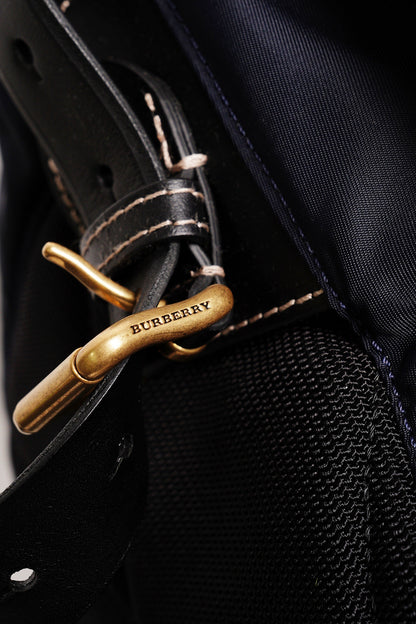 BURBERRY  The Rucksack Vintage 經典金色LOGO翻蓋中型後背包(藍色/M)