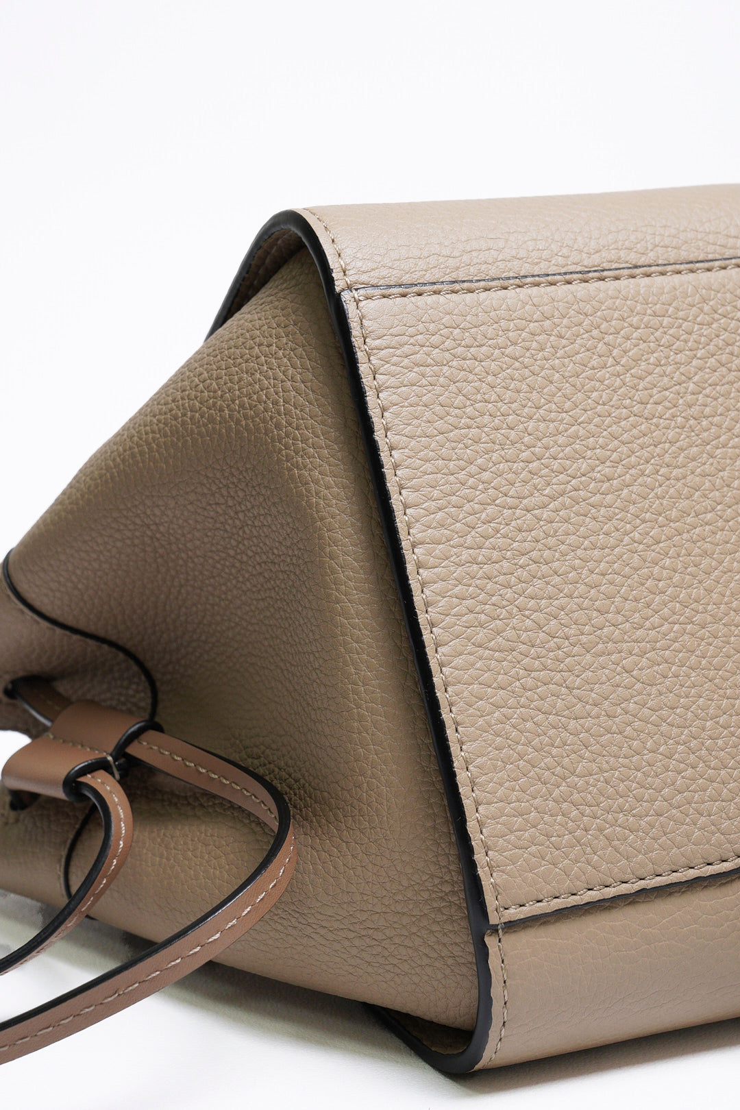 loewe mini hammock 吊床包 （沙色