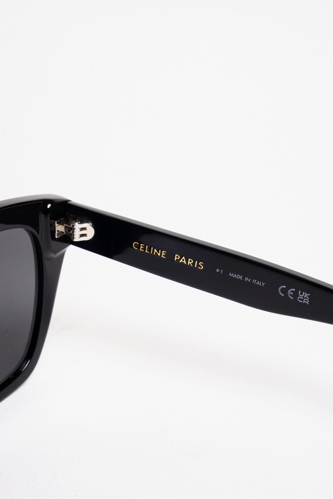 CELINE 亞洲版 時尚黑方框太陽眼鏡 CL40198F 01A 黑框深灰鏡片