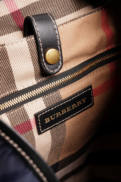 BURBERRY  The Rucksack Vintage 經典金色LOGO翻蓋中型後背包(藍色/M)