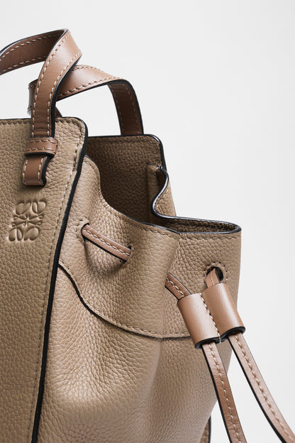 loewe mini hammock 吊床包 （沙色