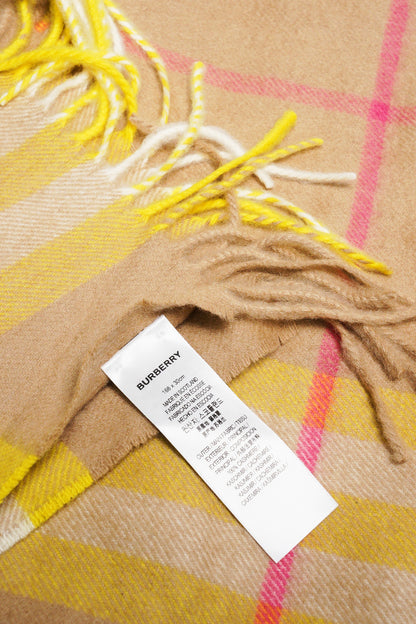 Burberry 經典格紋圍巾（奶茶格紋）