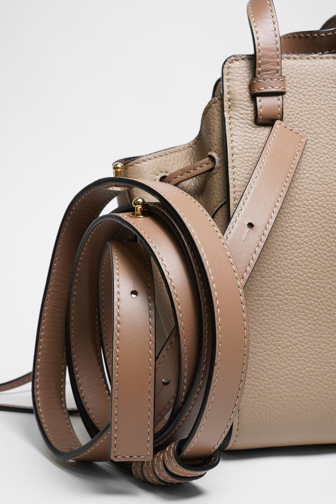 loewe mini hammock 吊床包 （沙色