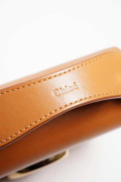 Chloé mini C 小方手提包（焦糖色）