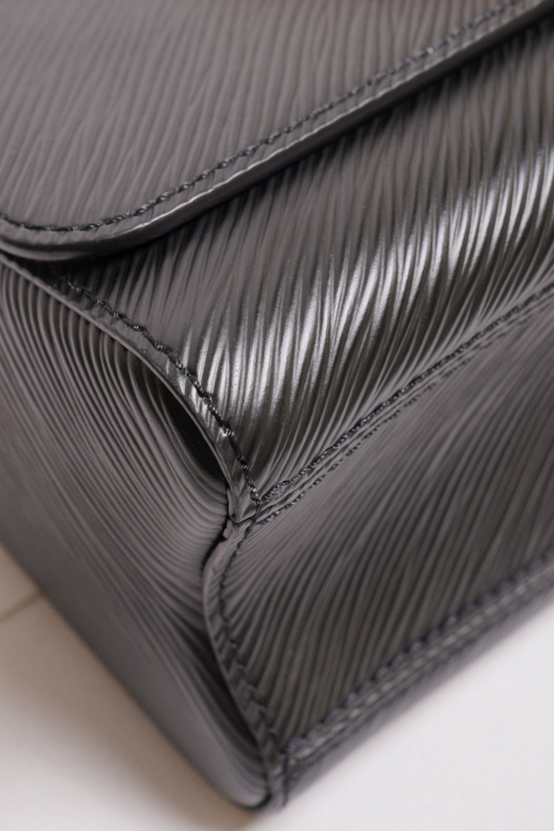 LOUIS VUITTON Twist - PM黑金