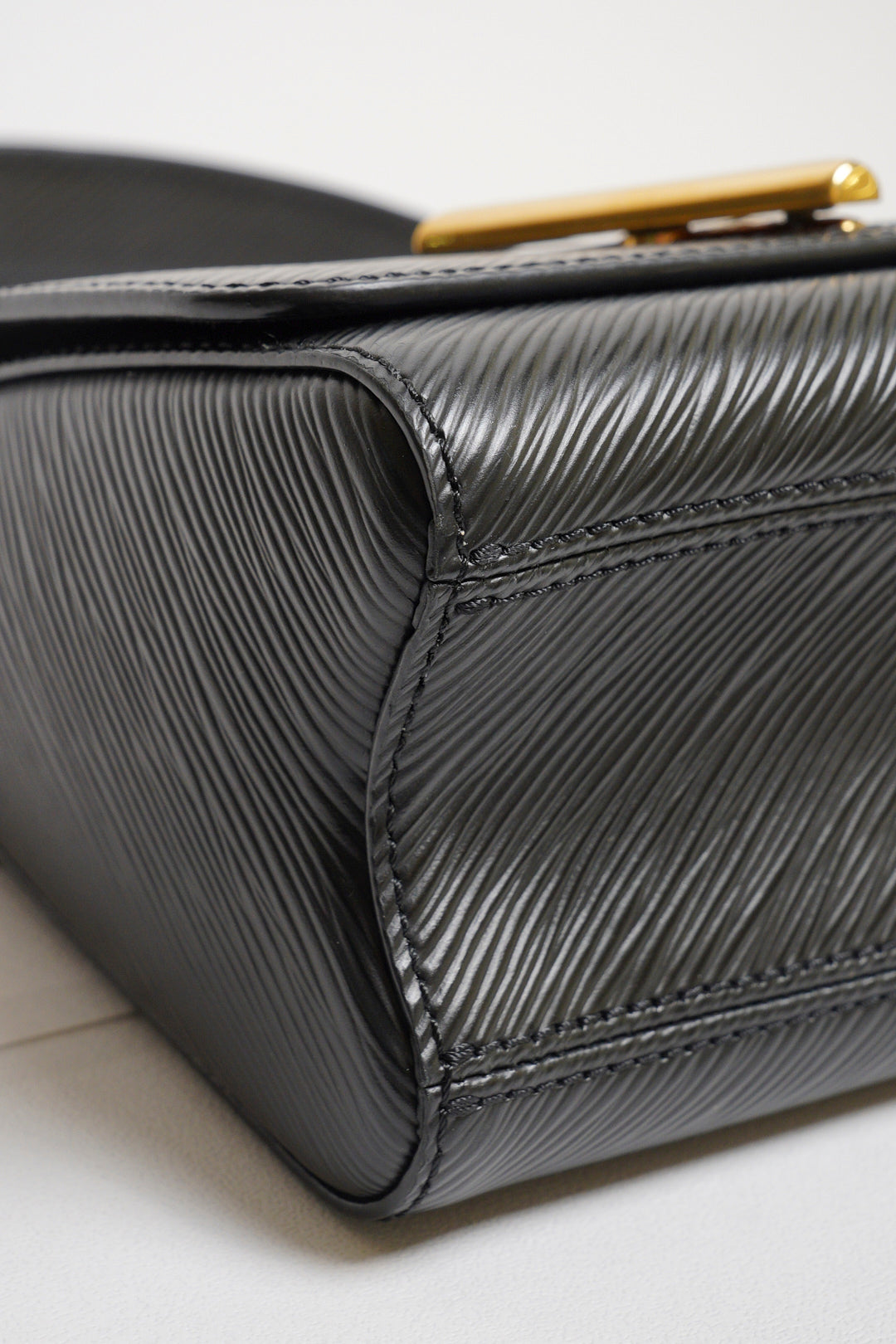 LOUIS VUITTON Twist - PM黑金