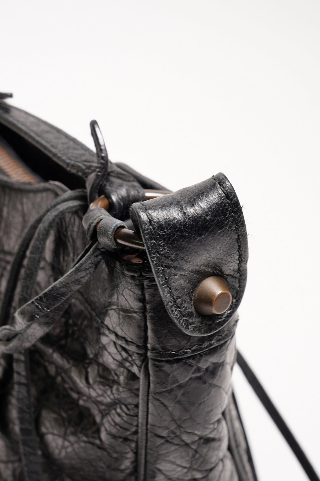 Balenciaga hip復古黑色羊皮斜背包