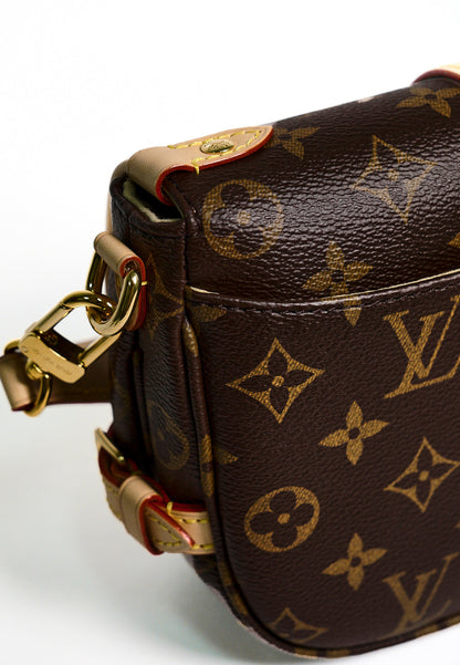 LOUIS VUITTON 雙子星 Saumar BB肩背包