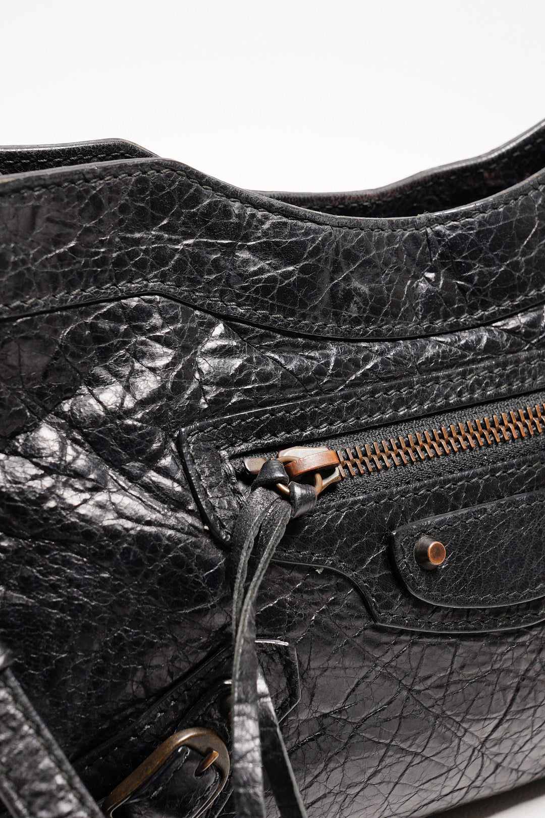Balenciaga hip復古黑色羊皮斜背包