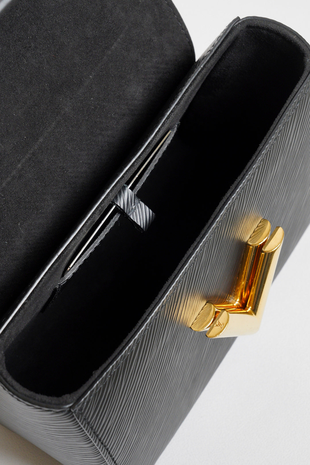 LOUIS VUITTON Twist - PM黑金