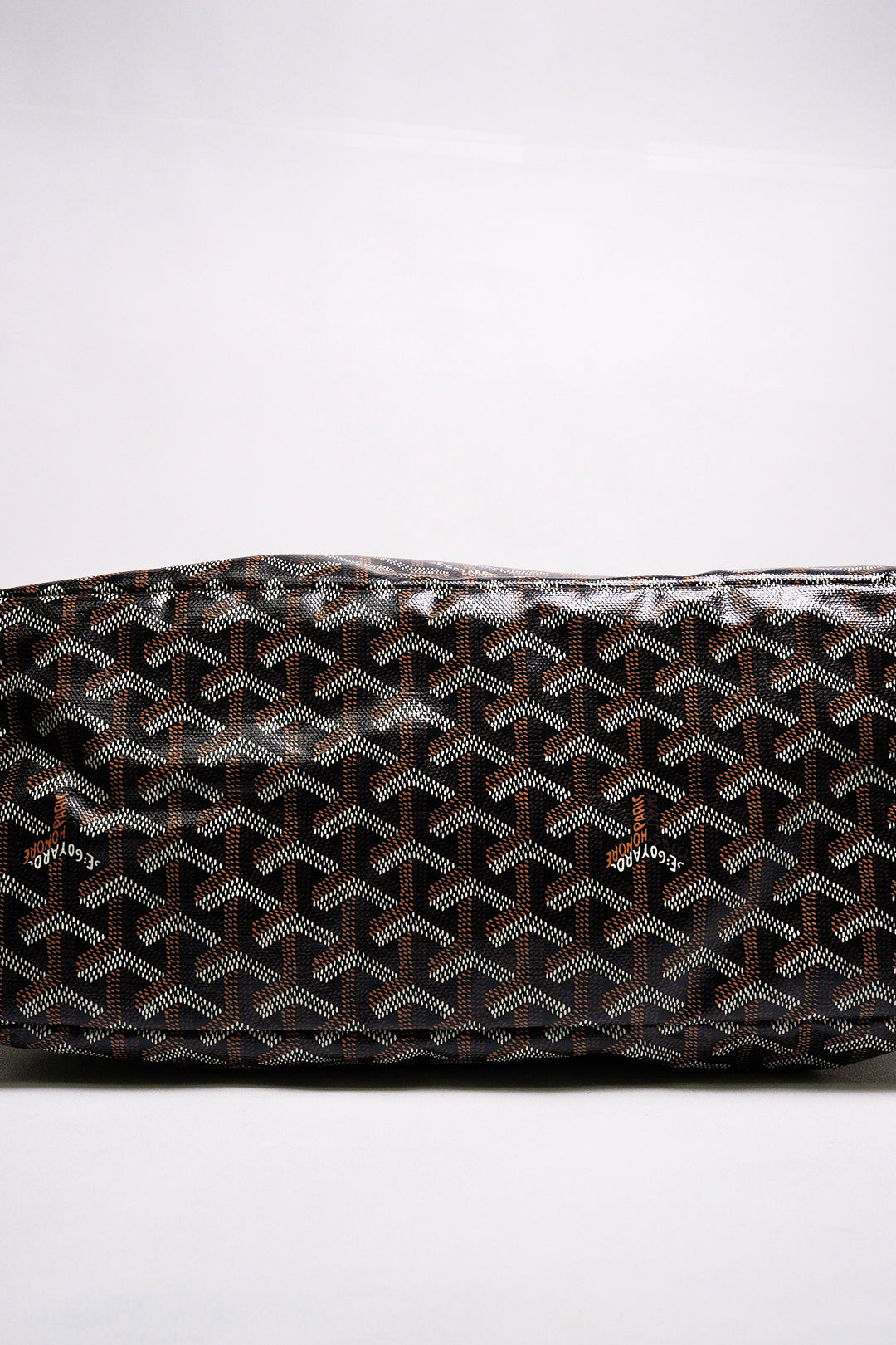 GOYARD  Boheme Hobo PM 塗層帆布圖騰肩背流浪包