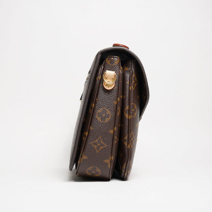 LOUIS VUITTON Pochette Métis