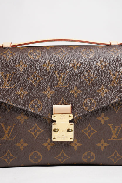 LOUIS VUITTON Pochette Métis