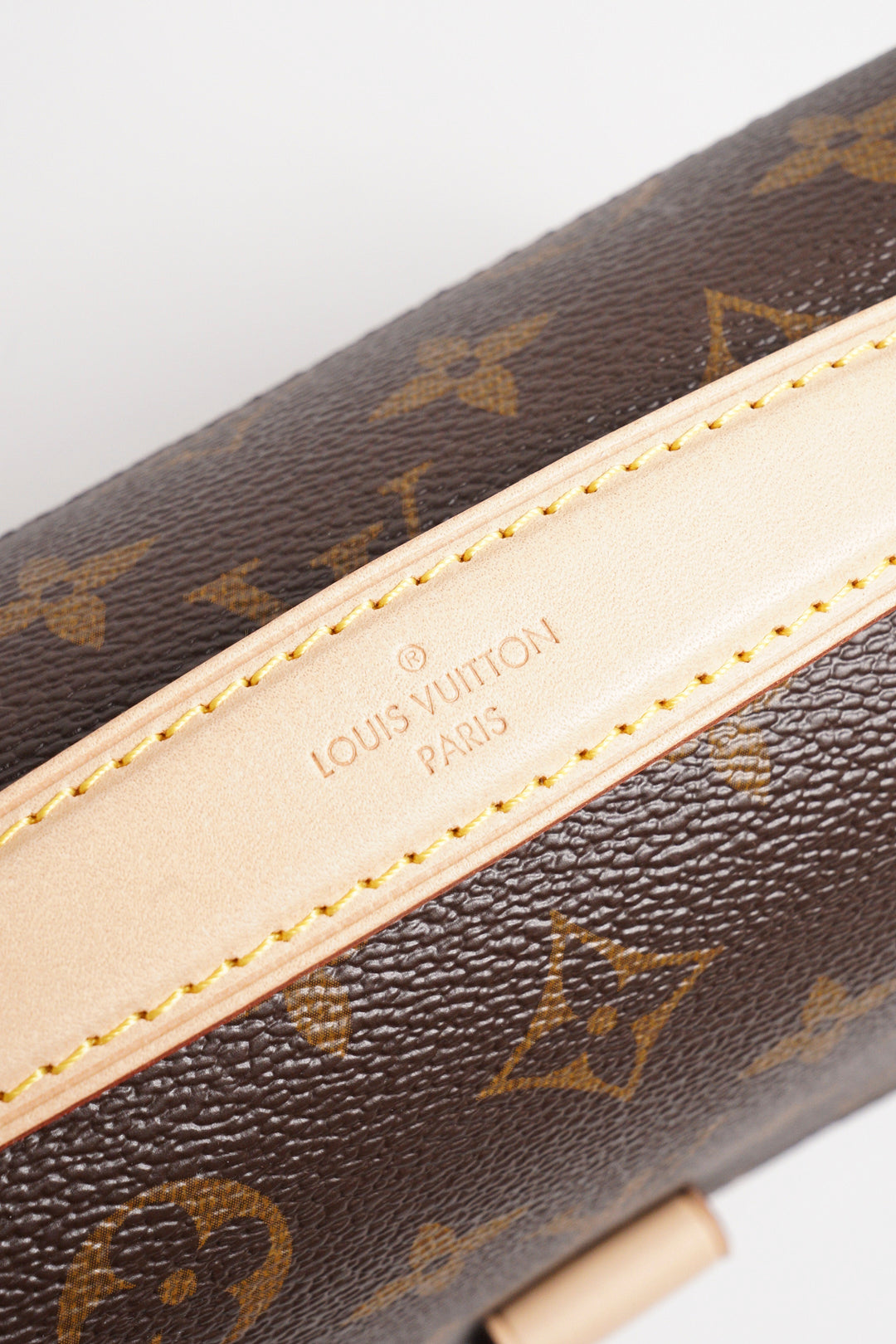 LOUIS VUITTON Pochette Métis