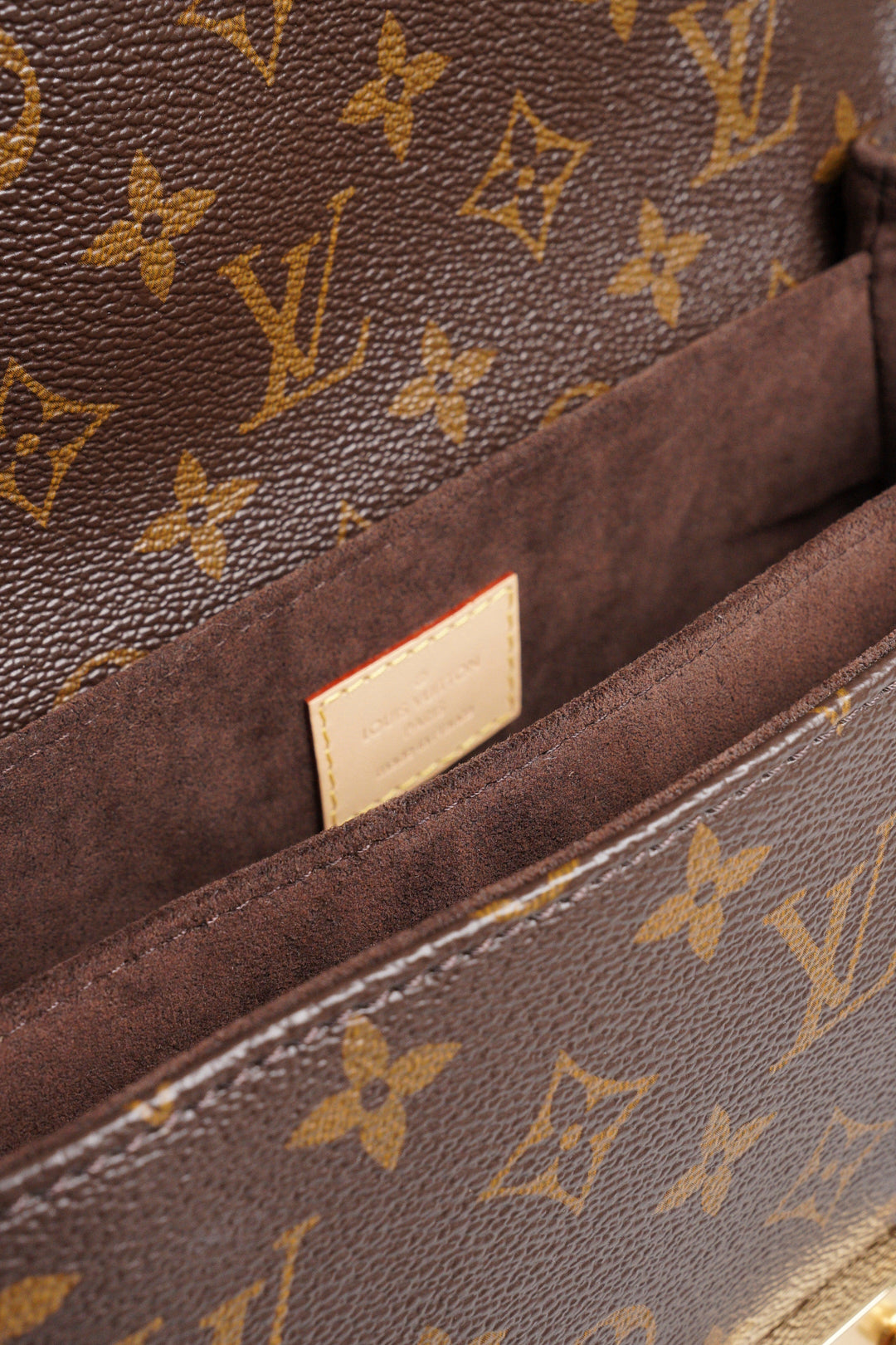 LOUIS VUITTON Pochette Métis