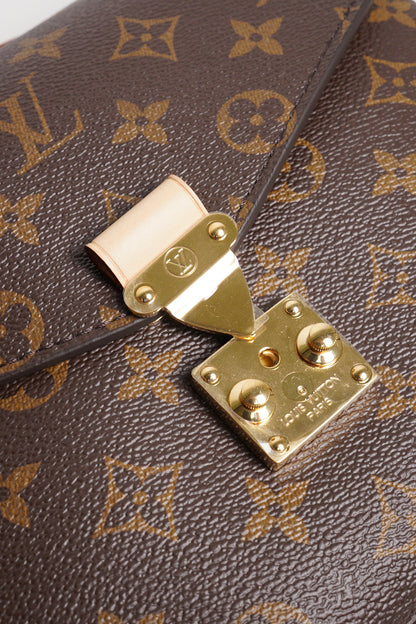 LOUIS VUITTON Pochette Métis
