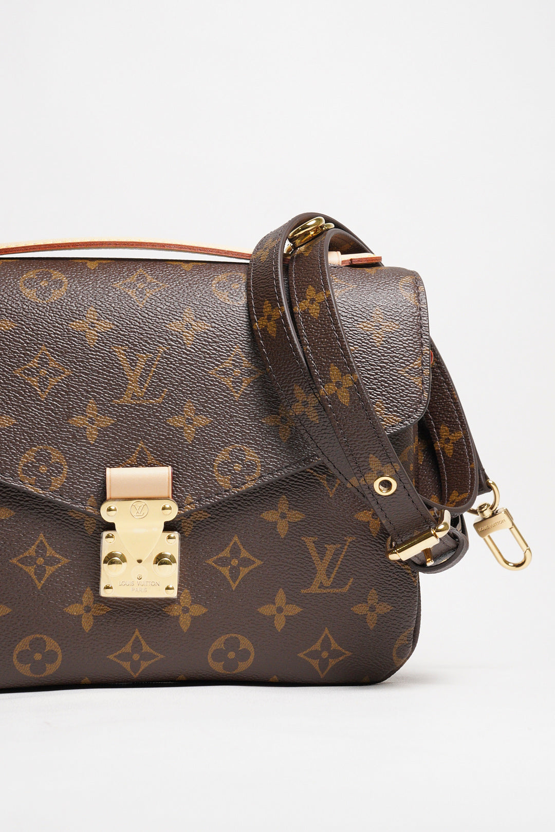 LOUIS VUITTON Pochette Métis