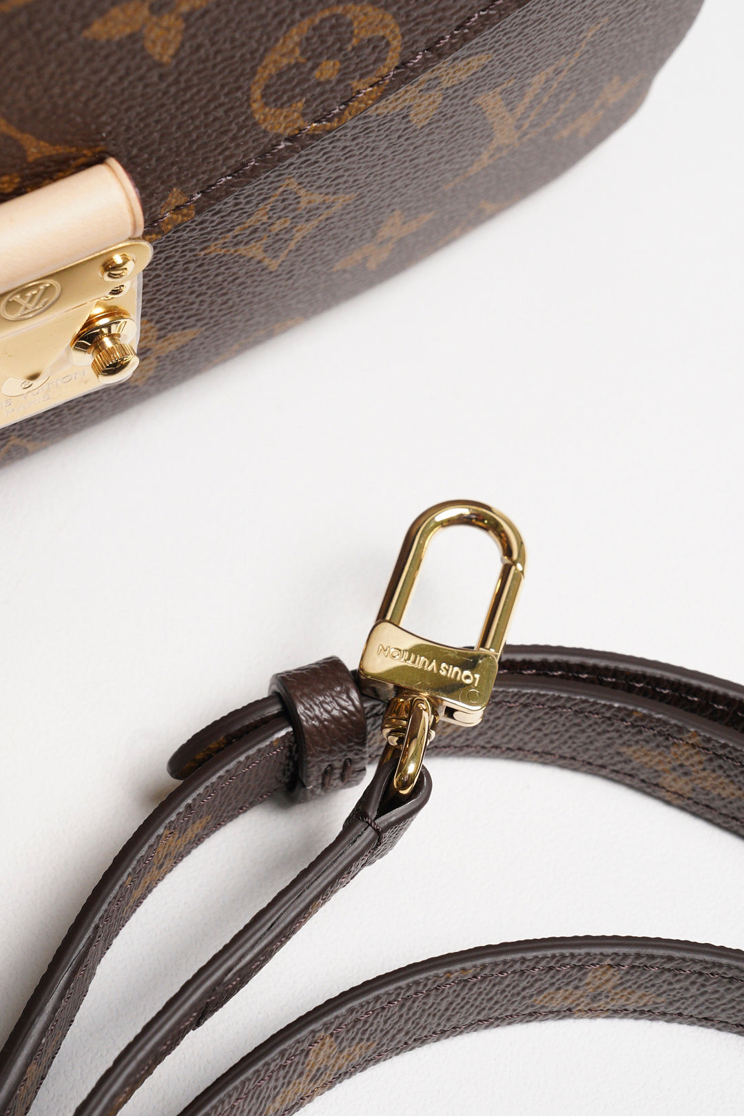 LOUIS VUITTON Pochette Métis