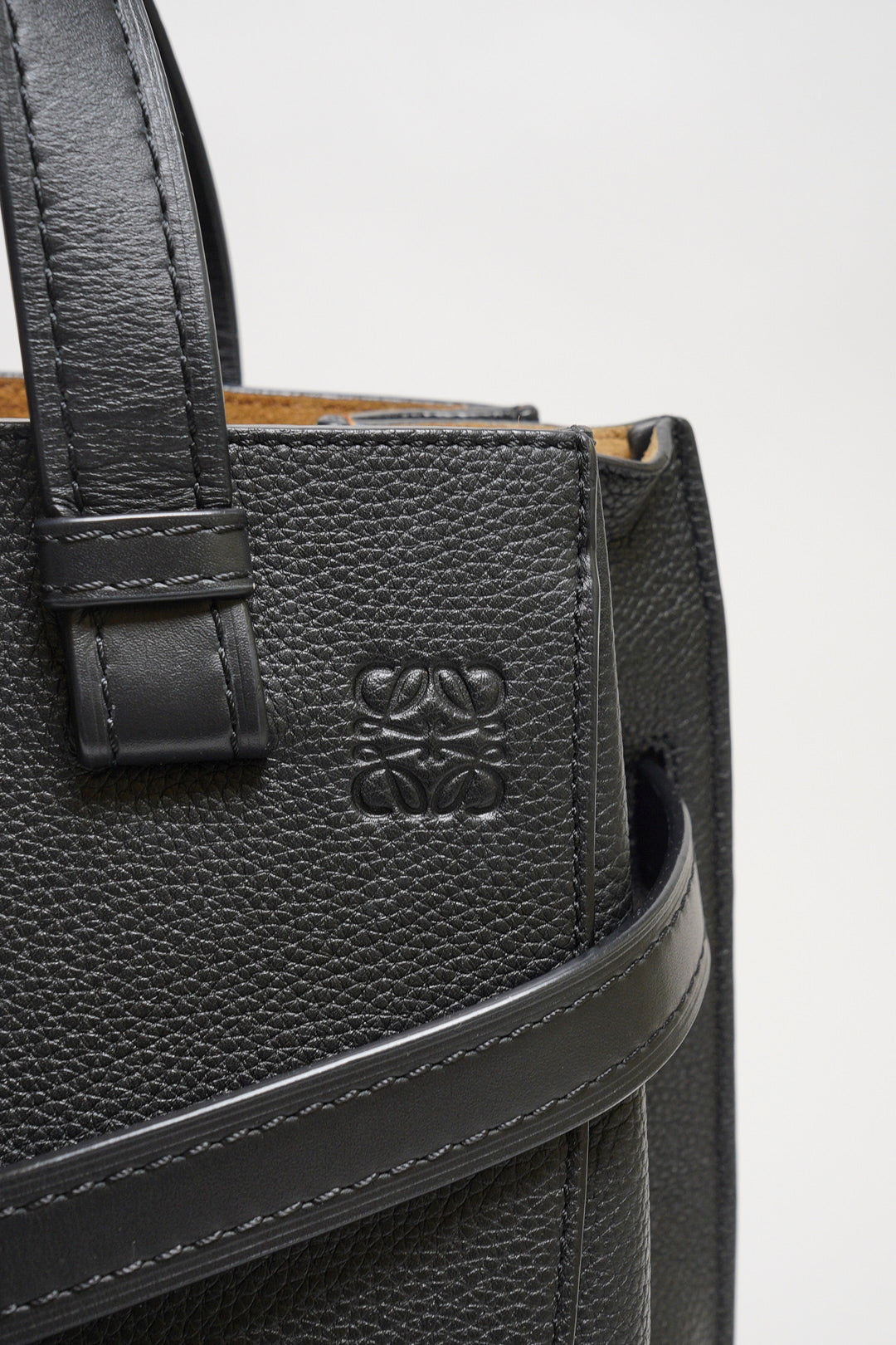 LOEWE Gate top handle - 小號黑