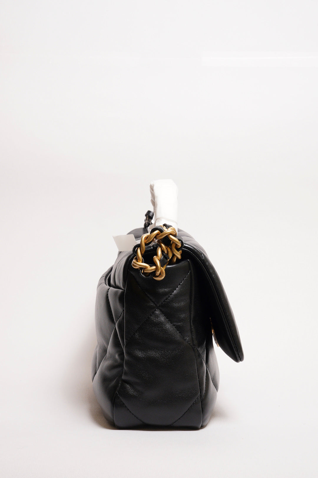 CHANEL 19 Bag 菱格紋羊皮手提肩背包 26 - 黑金
