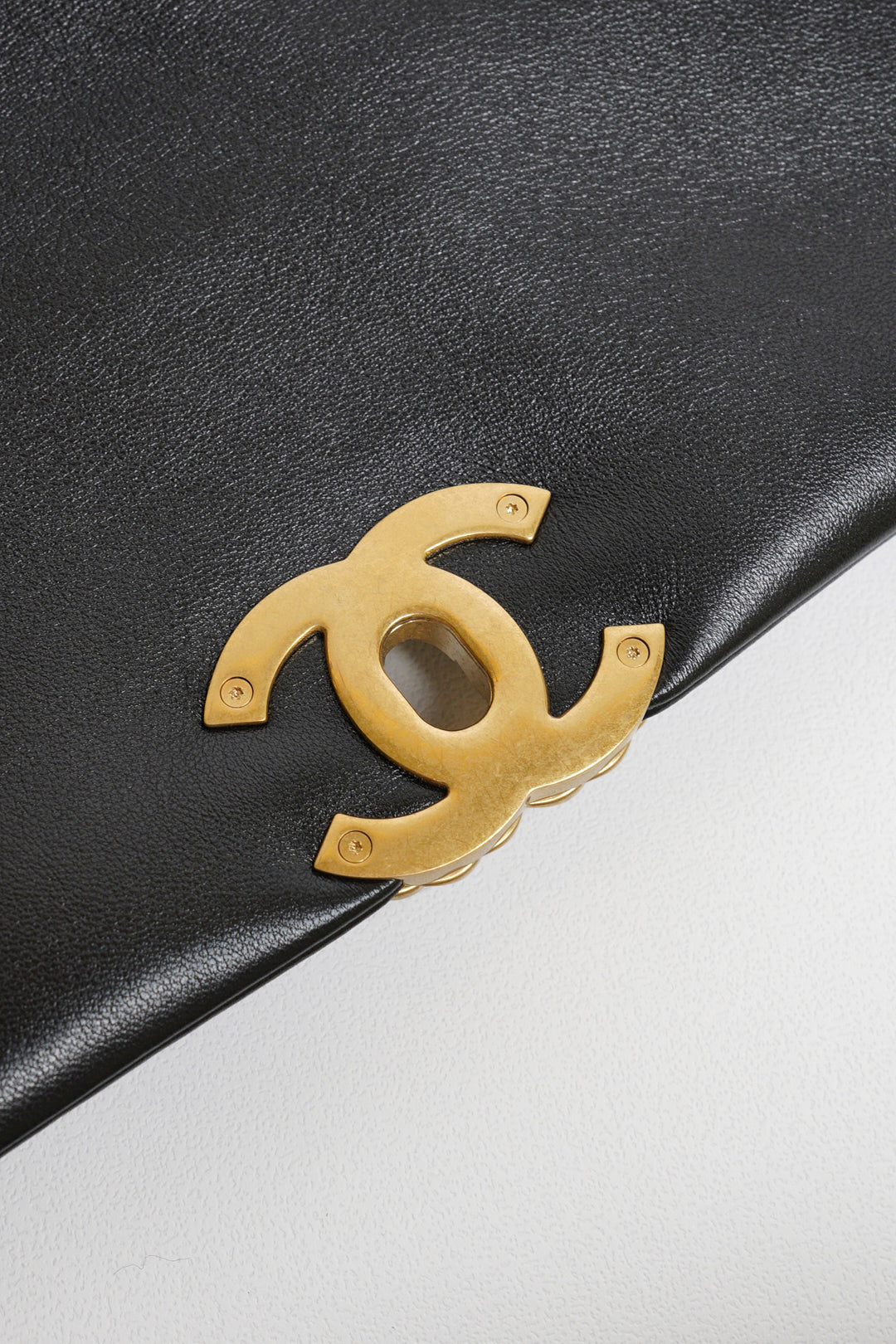CHANEL 19 Bag 菱格紋羊皮手提肩背包 26 - 黑金