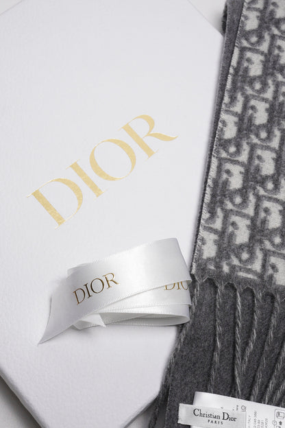 Dior 經典老花羊絨圍巾