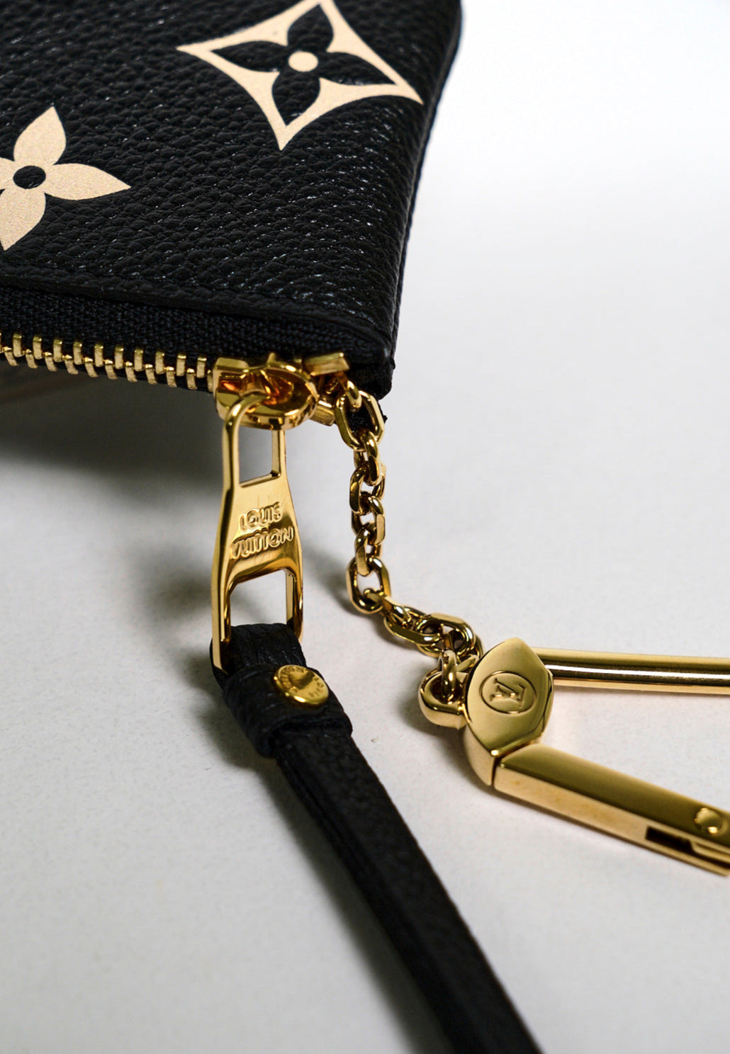 LOUIS VUITTON 黑白色鑰匙零錢包(全新)