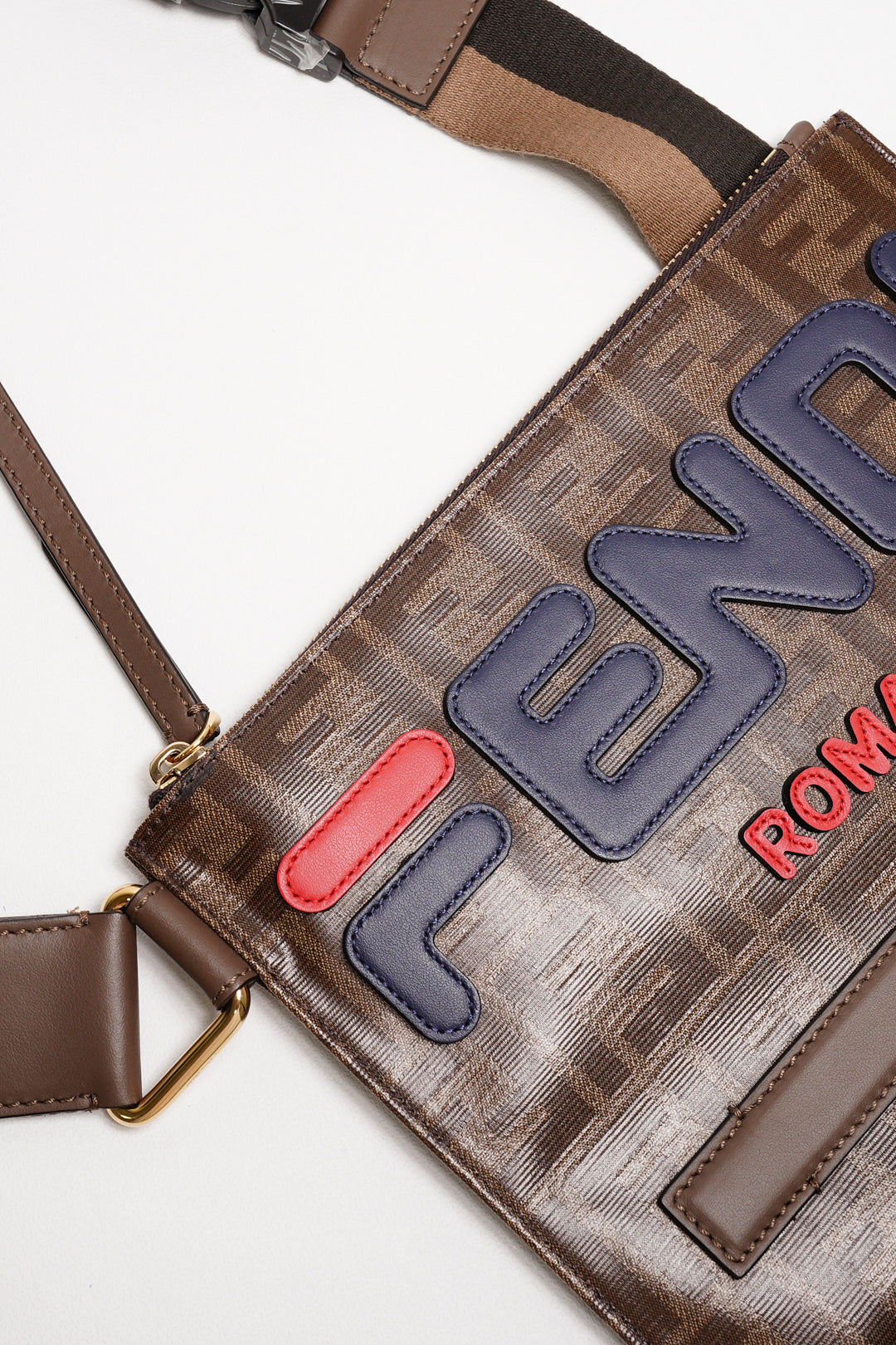 FENDI MONOGRAM斜背包