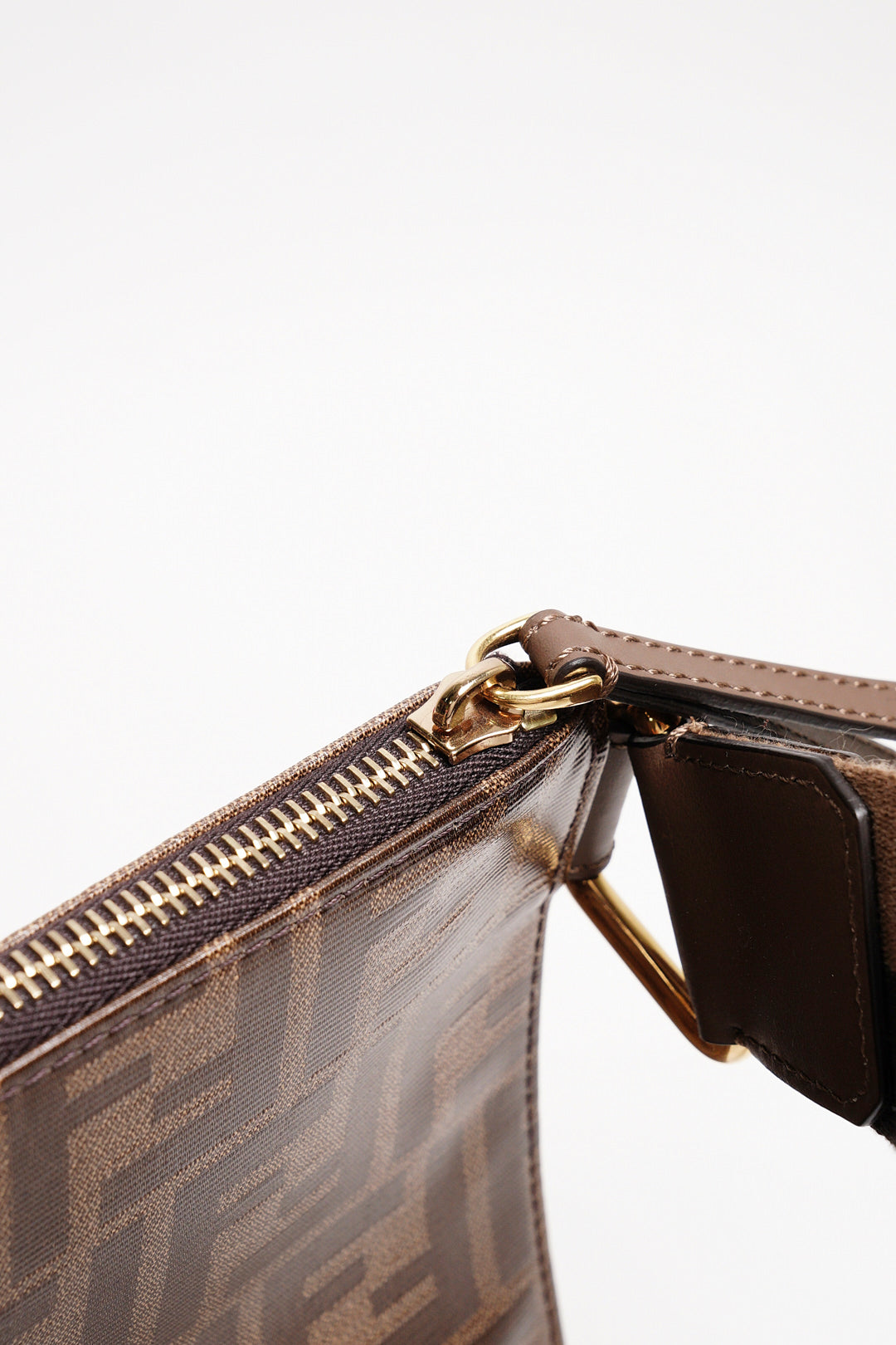 FENDI MONOGRAM斜背包