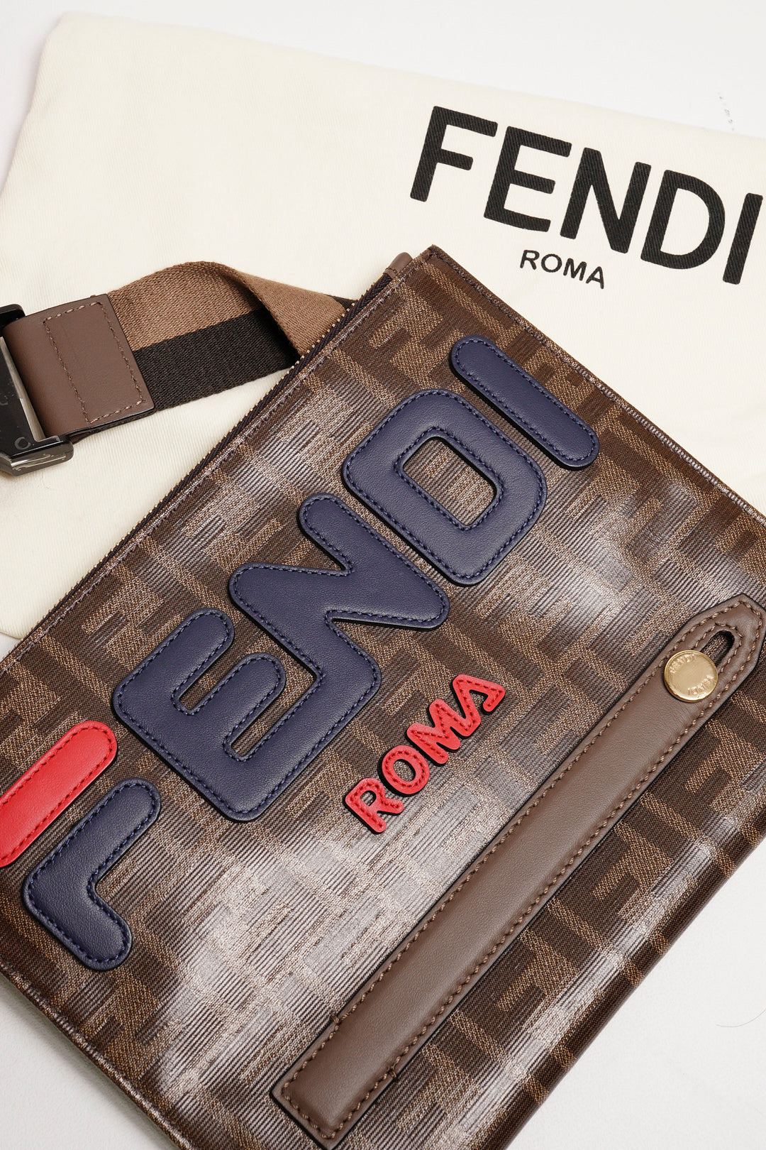 FENDI MONOGRAM斜背包